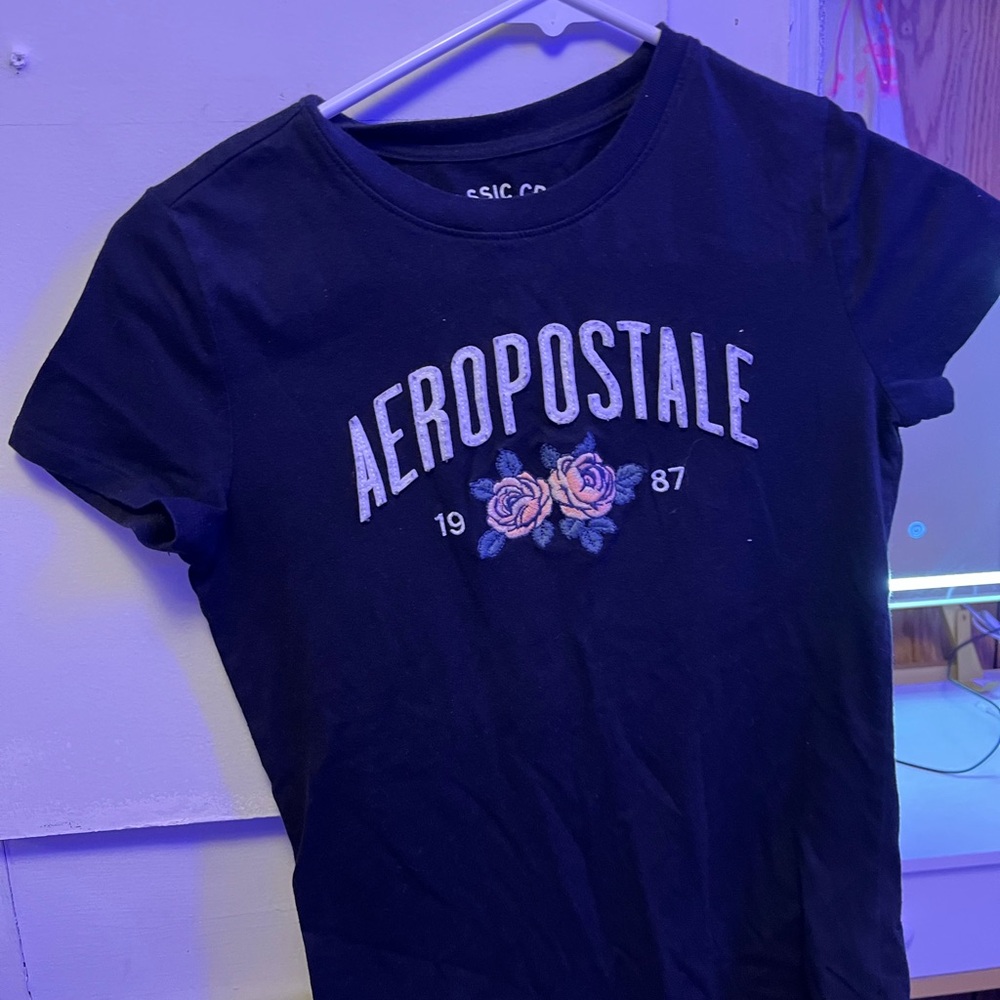 2 women’s aeropostale t-shirt